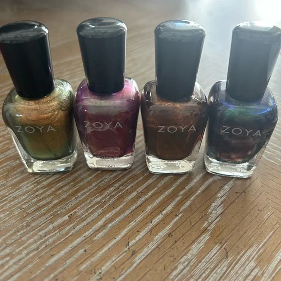 21 bottles Zoya polish-most never opened - Picture 6 of 7